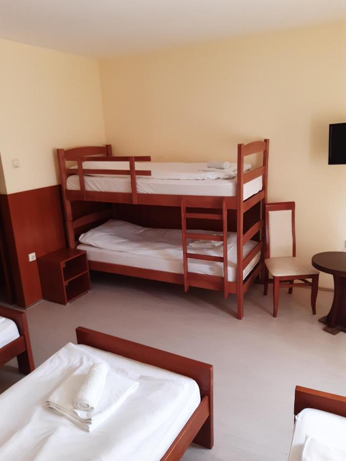Accommodation Elegance Ni Dış mekan fotoğraf