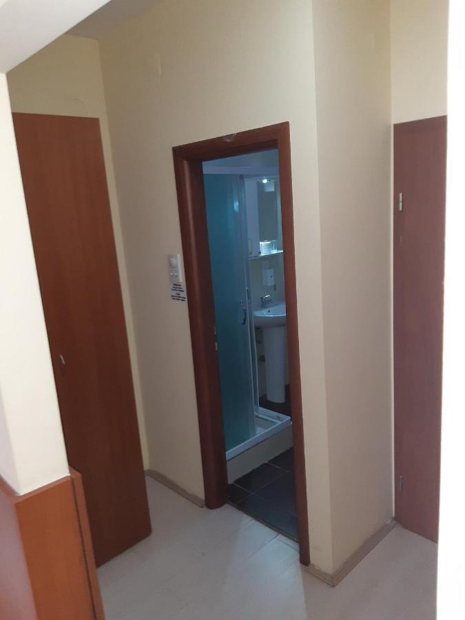 Accommodation Elegance Ni Dış mekan fotoğraf