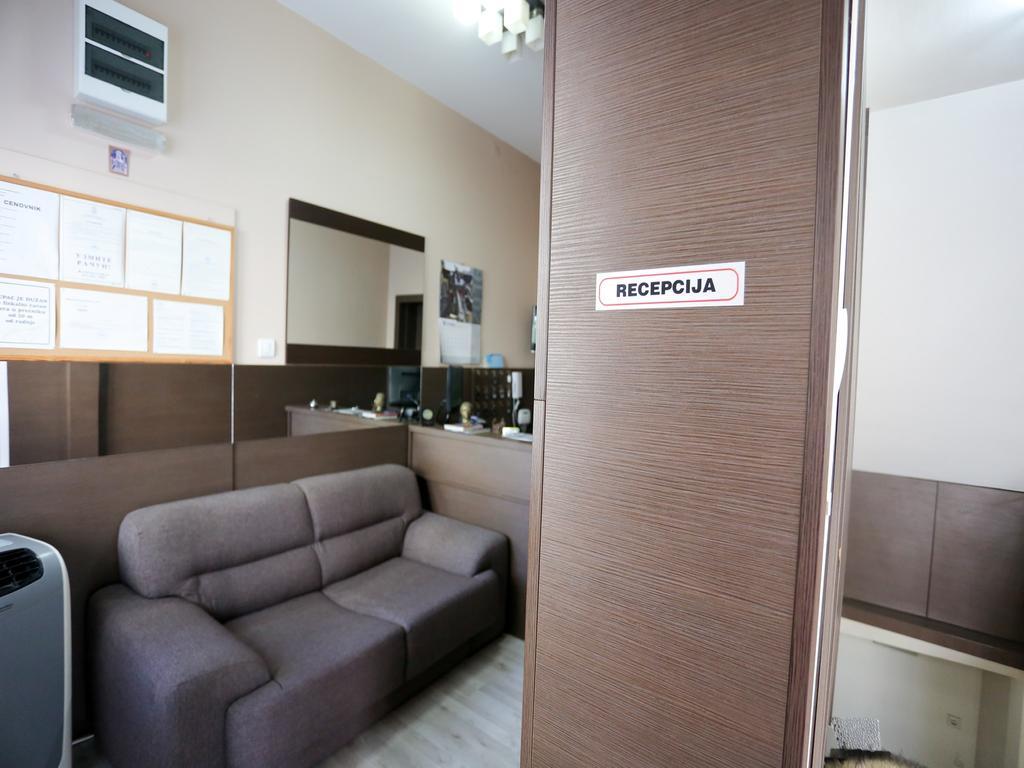 Accommodation Elegance Ni Dış mekan fotoğraf