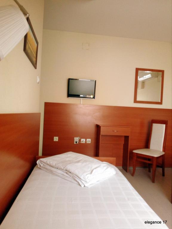 Accommodation Elegance Ni Dış mekan fotoğraf
