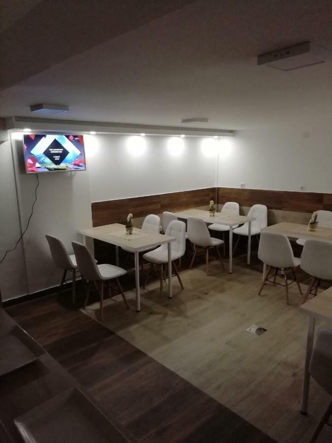 Accommodation Elegance Ni Dış mekan fotoğraf