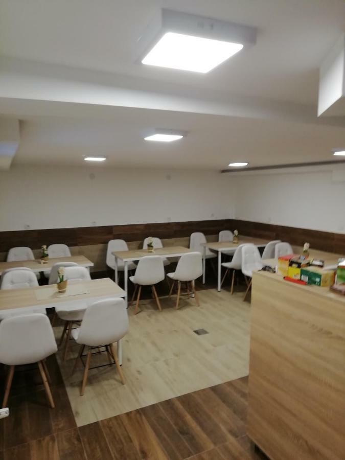 Accommodation Elegance Ni Dış mekan fotoğraf