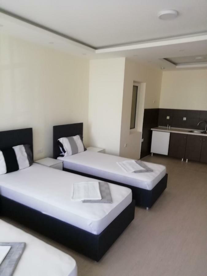 Accommodation Elegance Ni Dış mekan fotoğraf