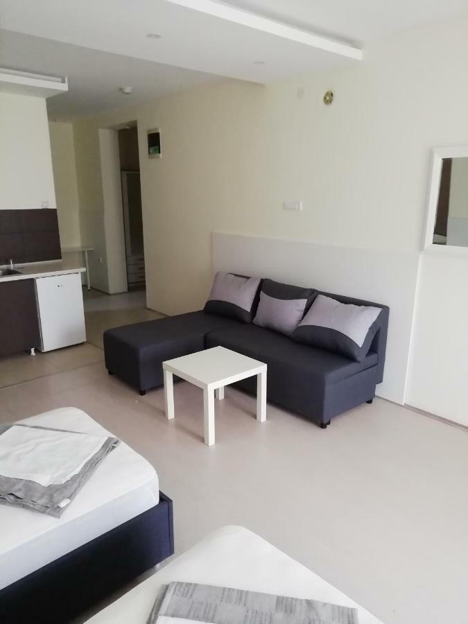 Accommodation Elegance Ni Dış mekan fotoğraf