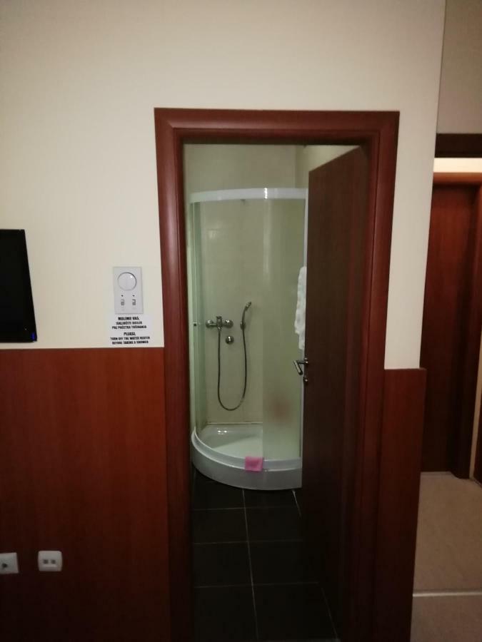 Accommodation Elegance Ni Dış mekan fotoğraf