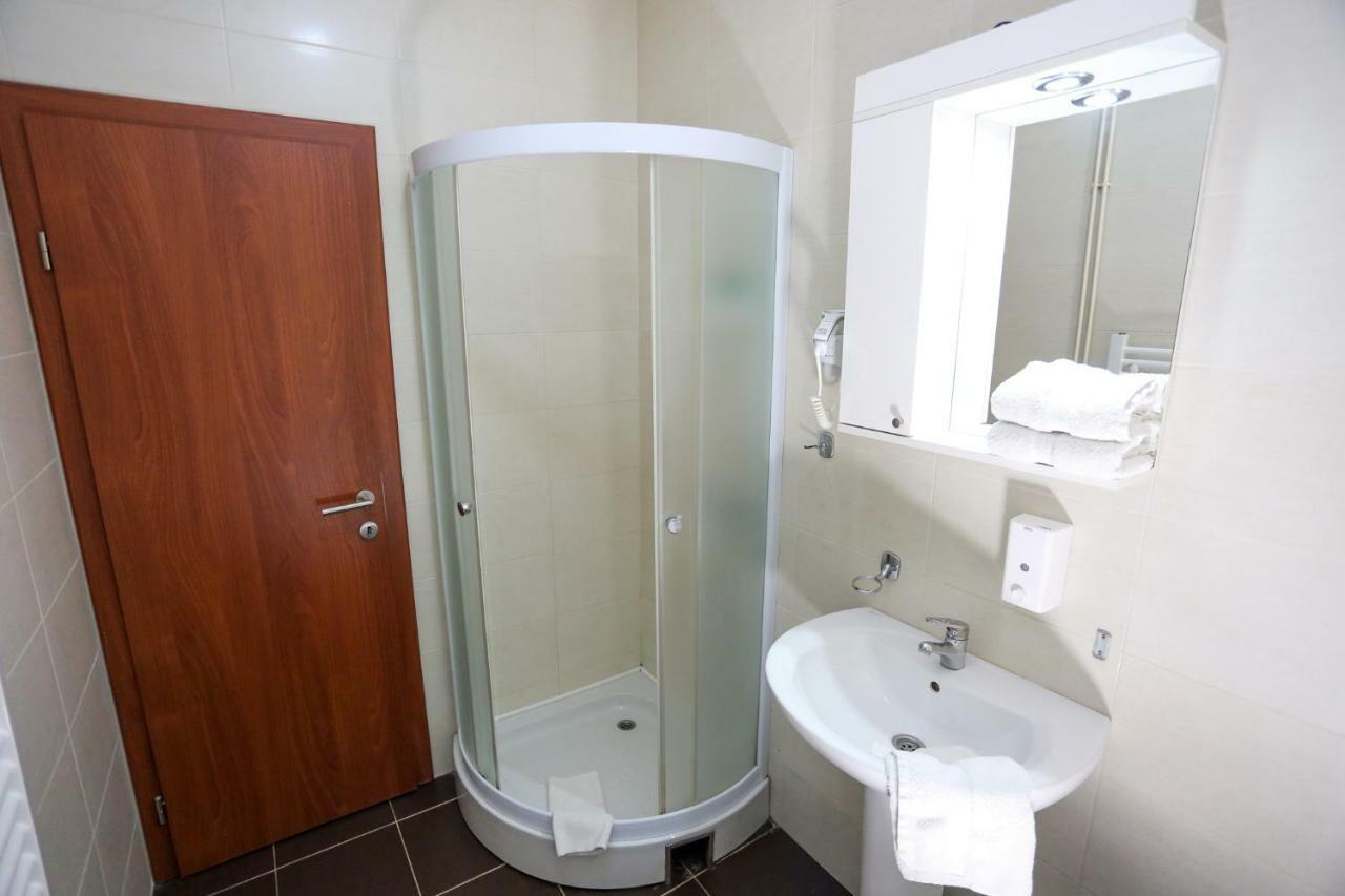 Accommodation Elegance Ni Dış mekan fotoğraf