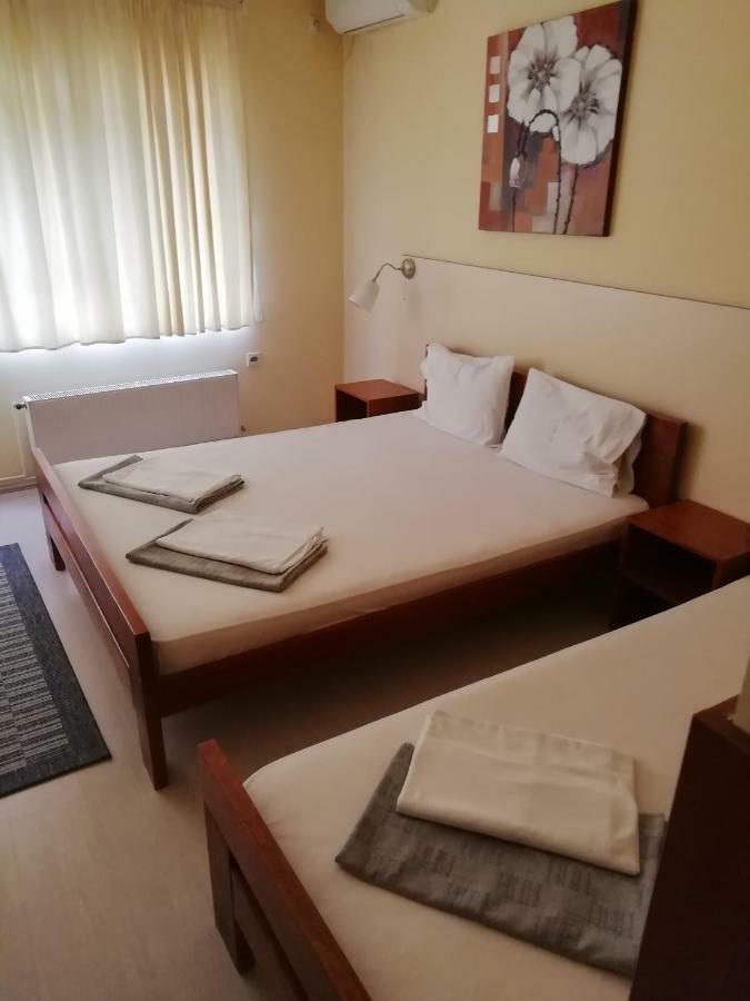 Accommodation Elegance Ni Dış mekan fotoğraf