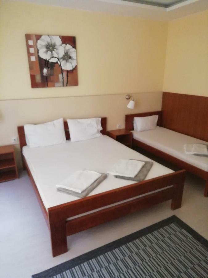 Accommodation Elegance Ni Dış mekan fotoğraf