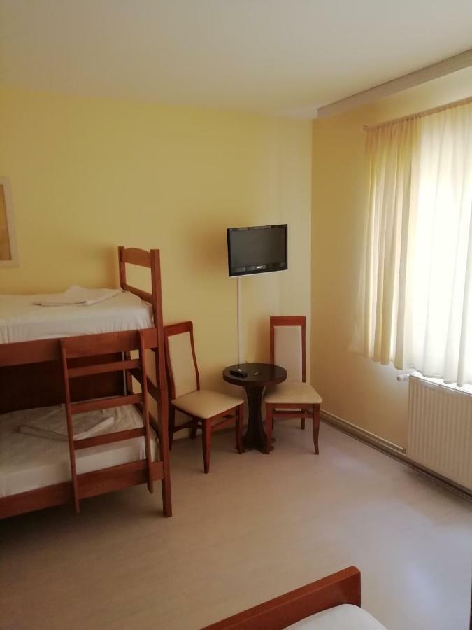 Accommodation Elegance Ni Dış mekan fotoğraf