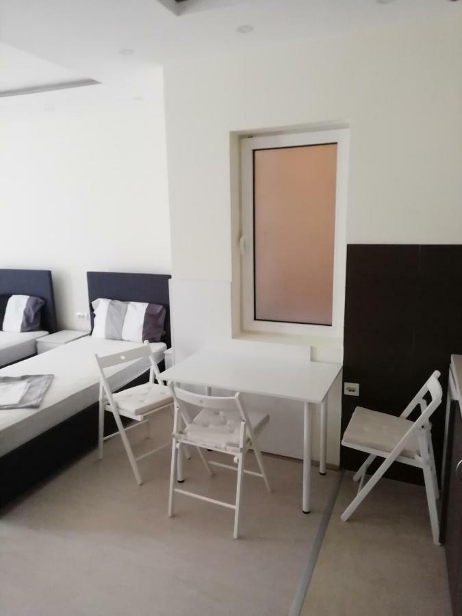 Accommodation Elegance Ni Dış mekan fotoğraf